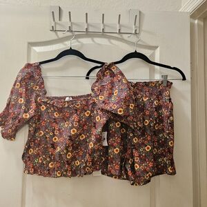 Disney 2 piece flower rouge top and shorts women's size M Medium NWT